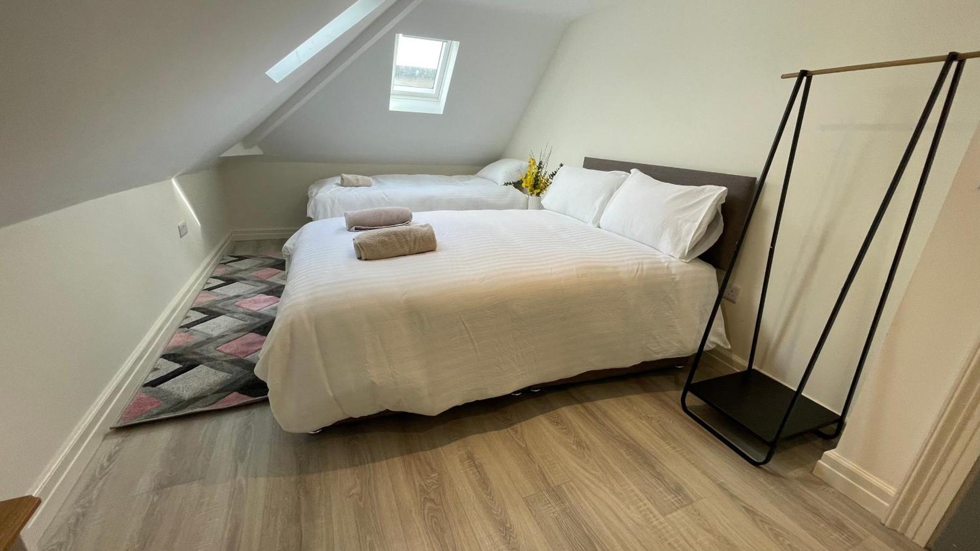 Spire Entire Attic Apartment No Kitchen ดับลิน ภายนอก รูปภาพ